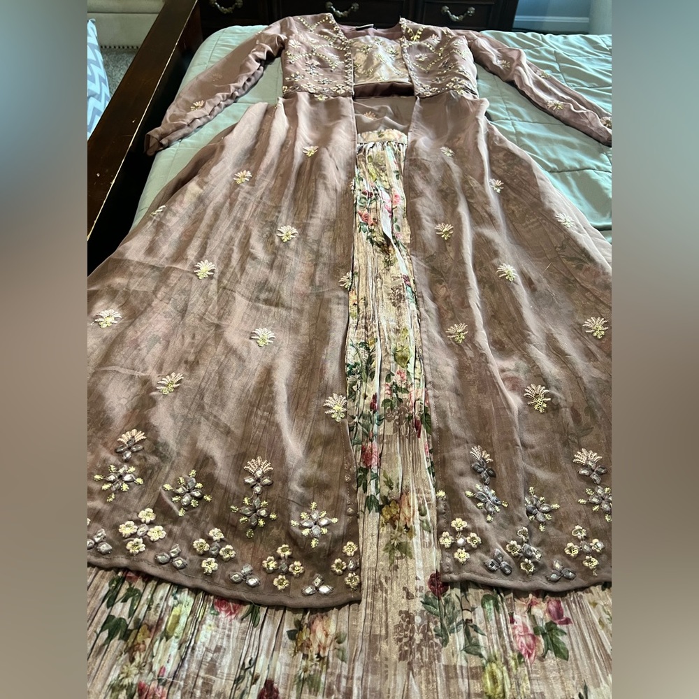 Floral Indian Crop Top Indo Western Outfit - Picture 5 of 14